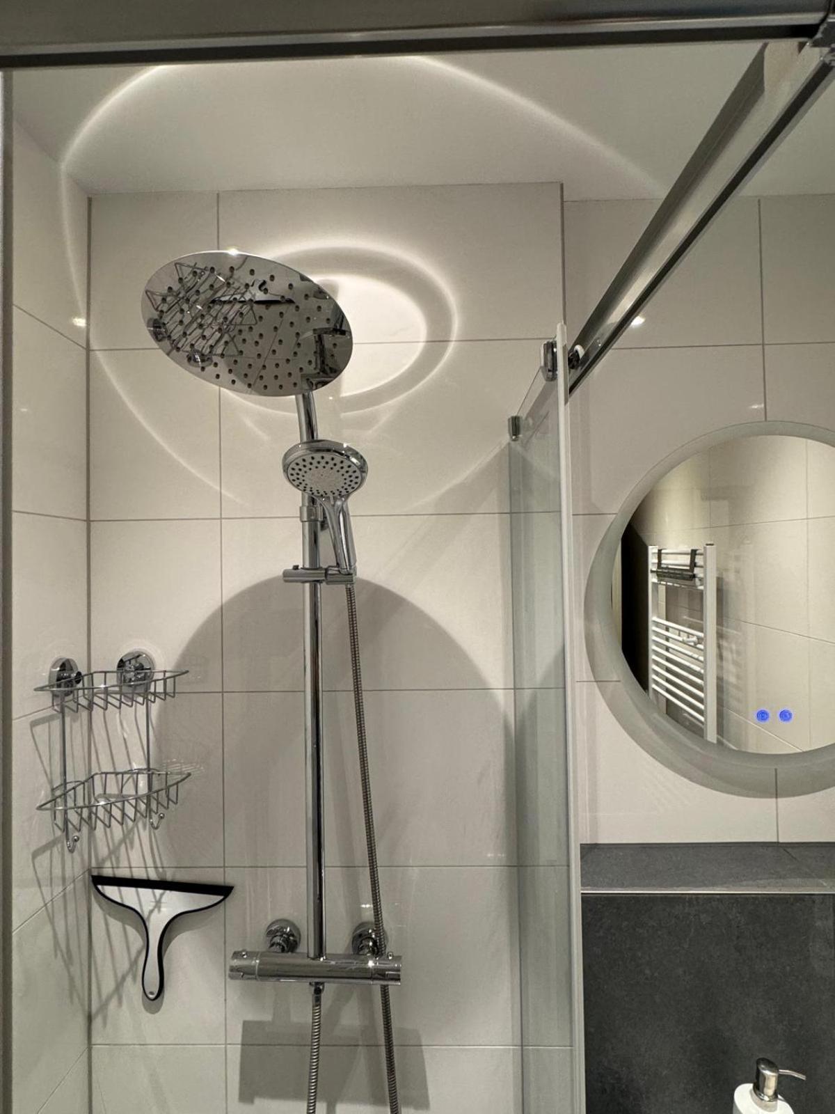 Viktor Apartment ทิทิเซ-นอยชตัดท์ ภายนอก รูปภาพ